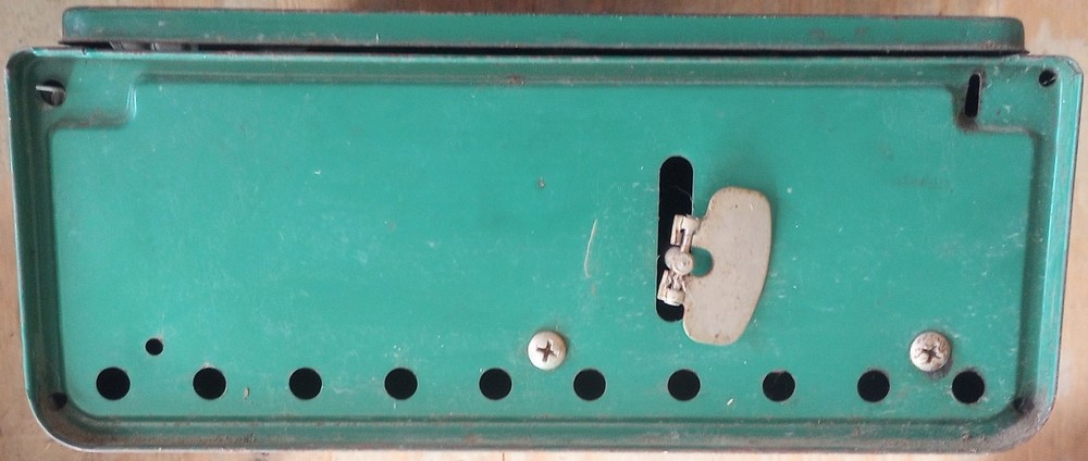 Coleman 425E Vintage Camp Stove 2-Burner Good Condition Untested