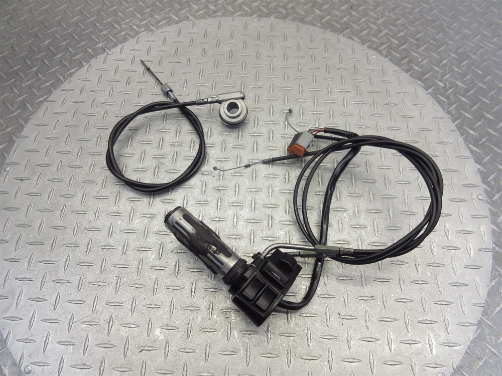 1995 Harley Davidson FLHT Electra Glide Right Handlebar Switch Throttle Cable