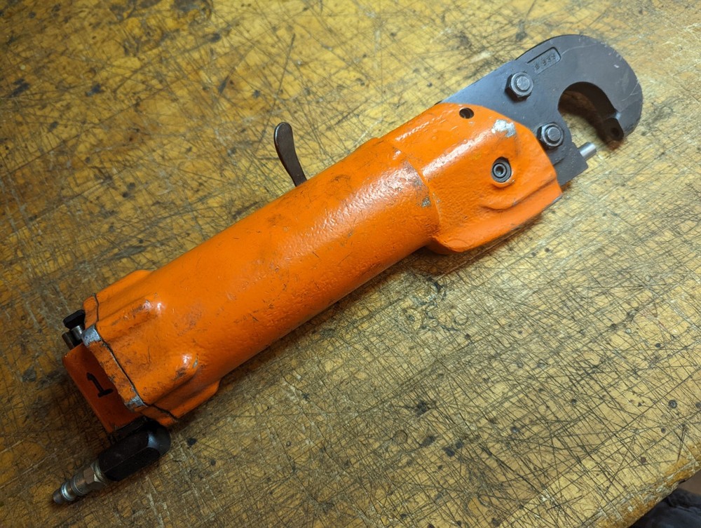 APT 720 Pneumatic C Compression Rivet Squeezer air riveter aircraft tool