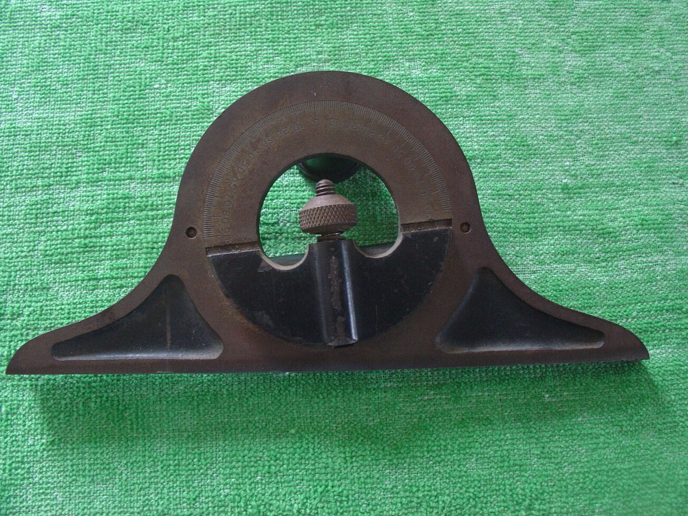 VINTAGE UNBRANDED PROTRACTOR HEAD GOOD BUBBLE MADE IN USA