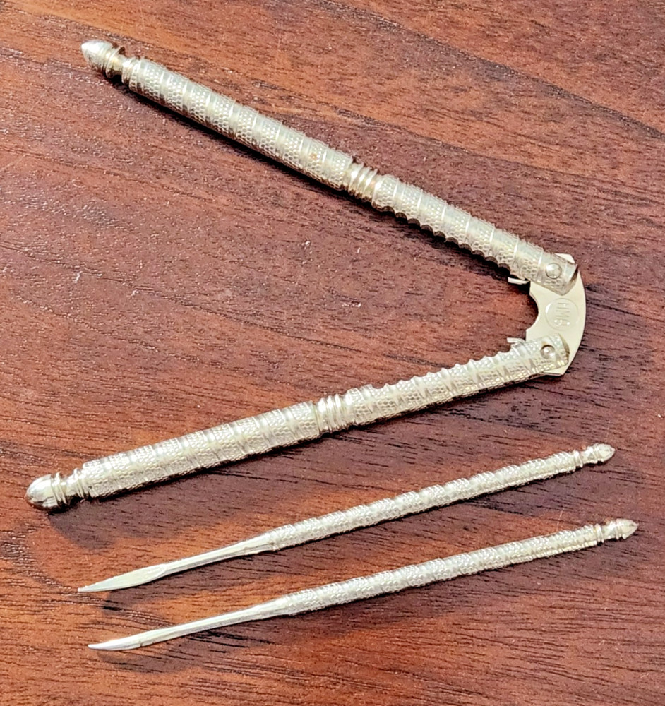 Vintage HMQ Spring Jointed 5" Nutcracker with 2 Picks