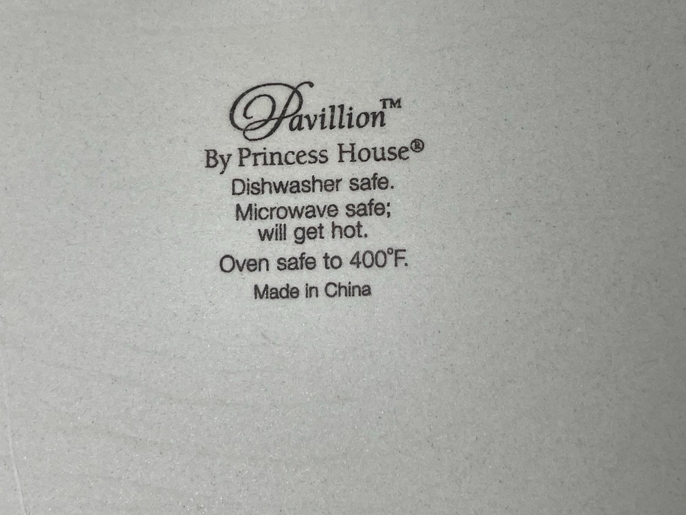 Princess House Pavillion Berry Red 12” Rectangular Baker