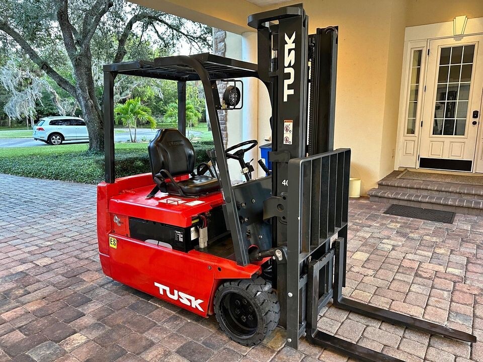 Tusk 400mbs-3 ELECTRIC FORKLIFT 36v