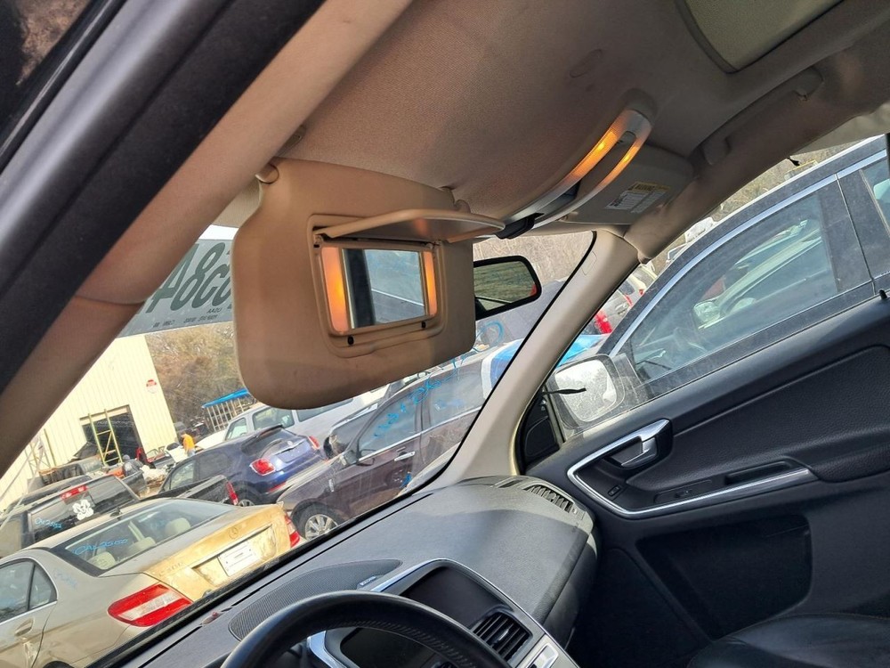 S60 2012 Glove Box 4902412