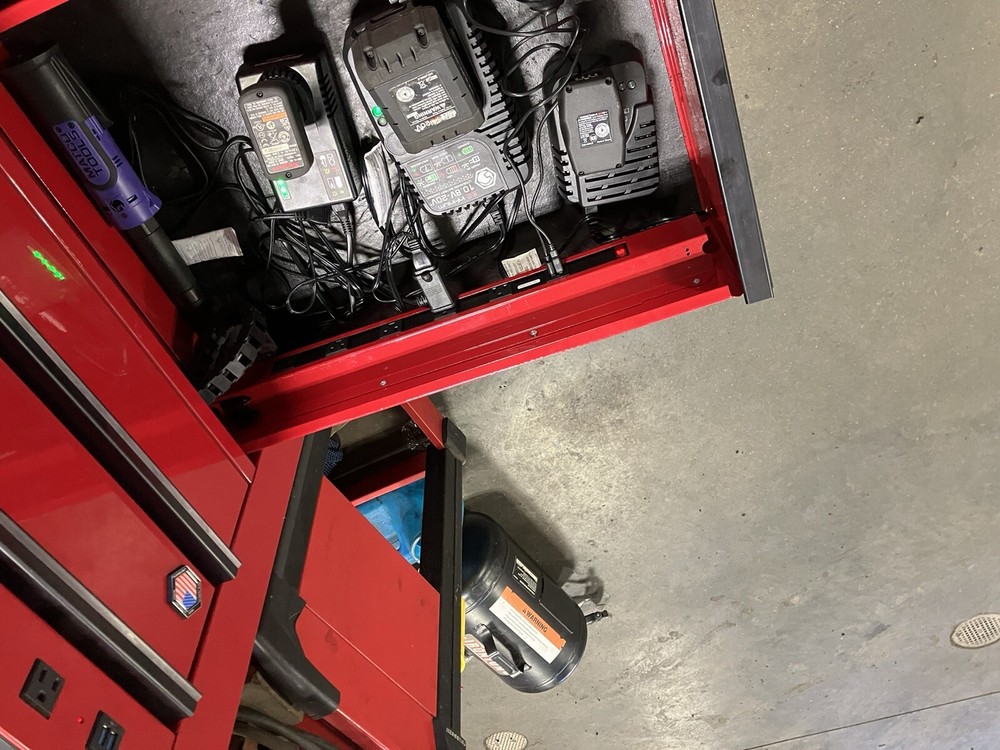 Matco Tools 2s Firehouse Red With Power Drawer