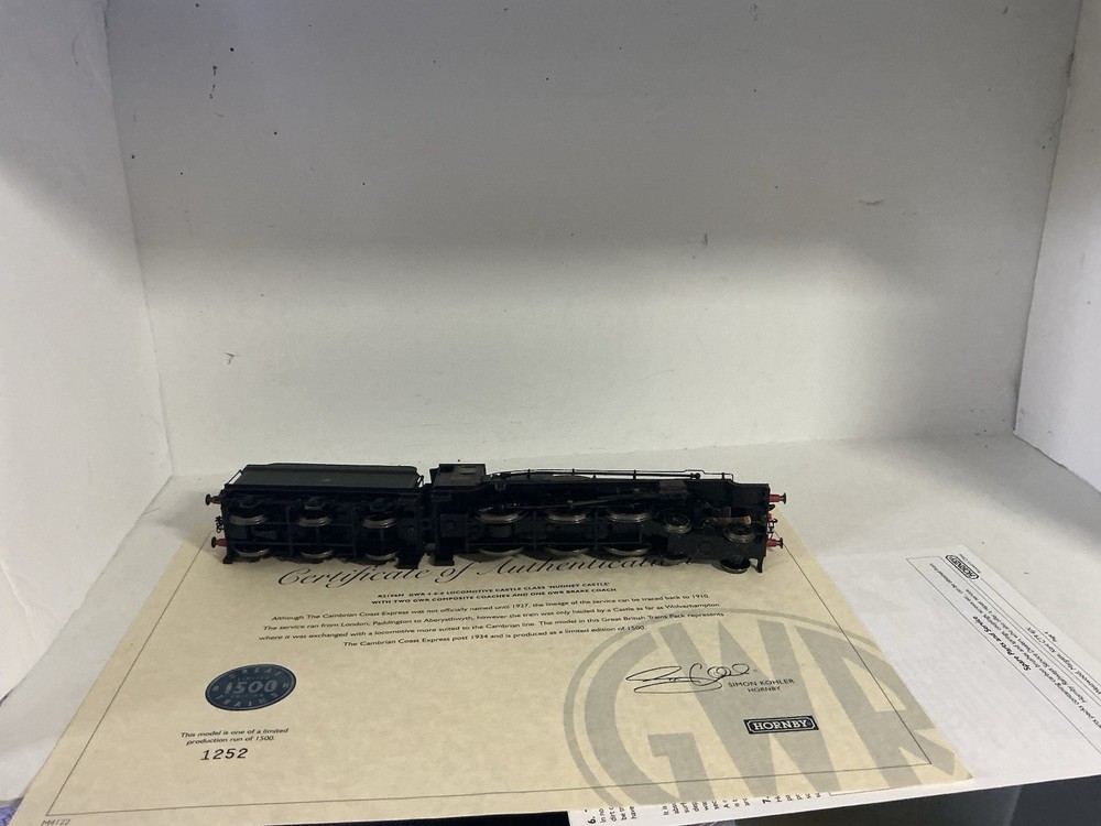 Hornby Cambrian Coast express set R2196m OO scale DC
