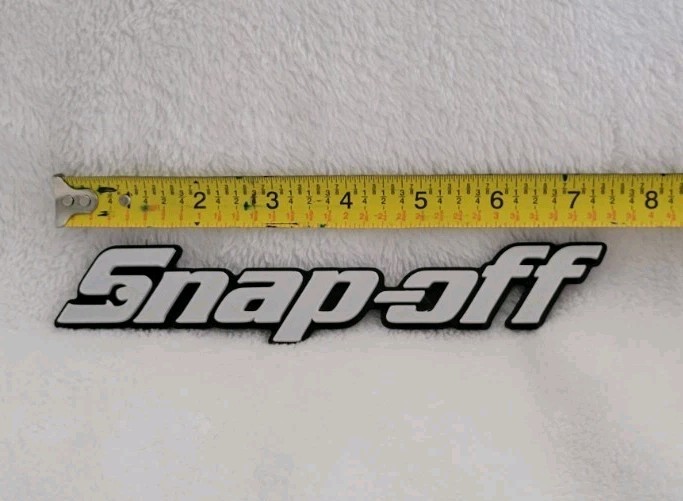 Snap-off Novelty Tool Box Badge