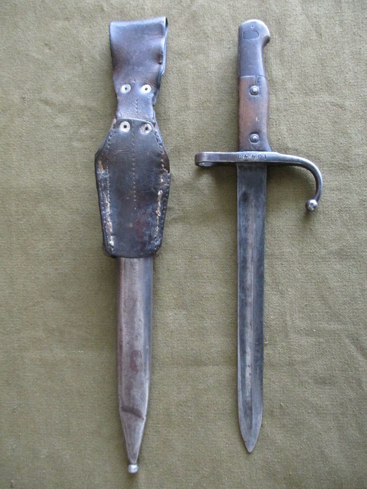 Turkish Bayonet / 1929 original with scabbard