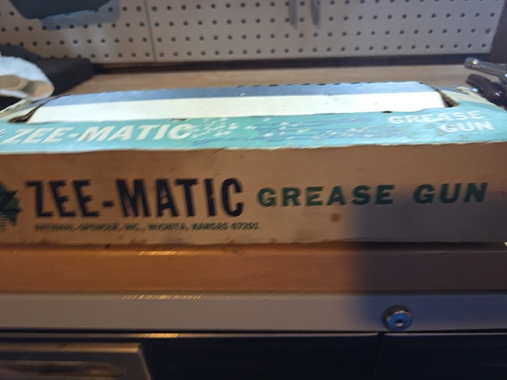 Zee-matic Grease Gun