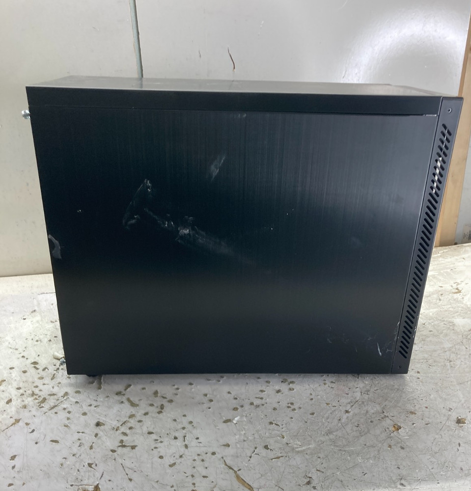 Lian li PC-A05NB Case