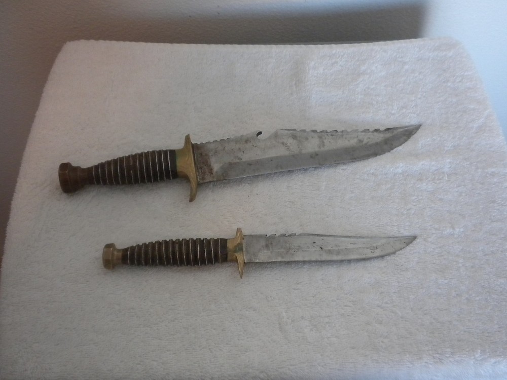 TWO KNIVES SAME DESIGN WITH LEATHER HOLDER