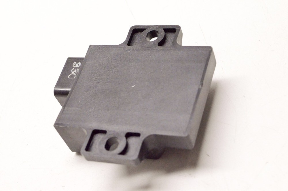 OEM Suzuki 3006-532 CDI Box NOS