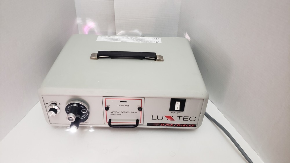 Luxtex 9300 Series 9000 Model Light Source with Power Cord