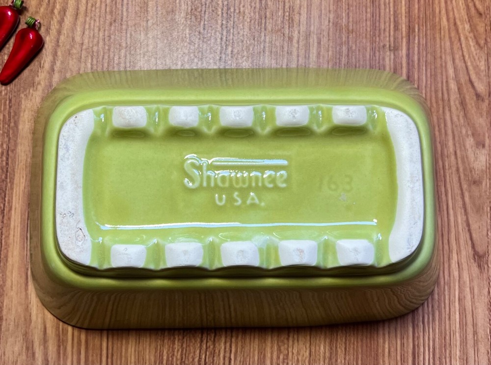 VTG Shawnee Pottery Planter Rectangular Light Green with Scalloped Base #763
