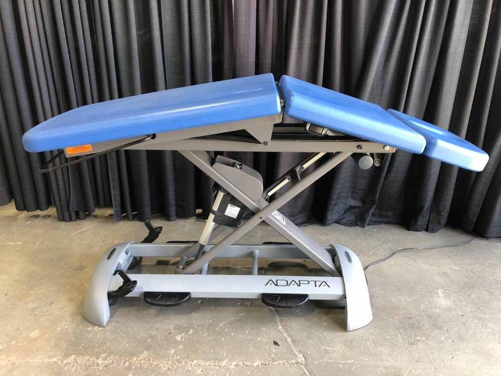 ADAPTA Summit 7 ML 3323 Physical Therapy Table
