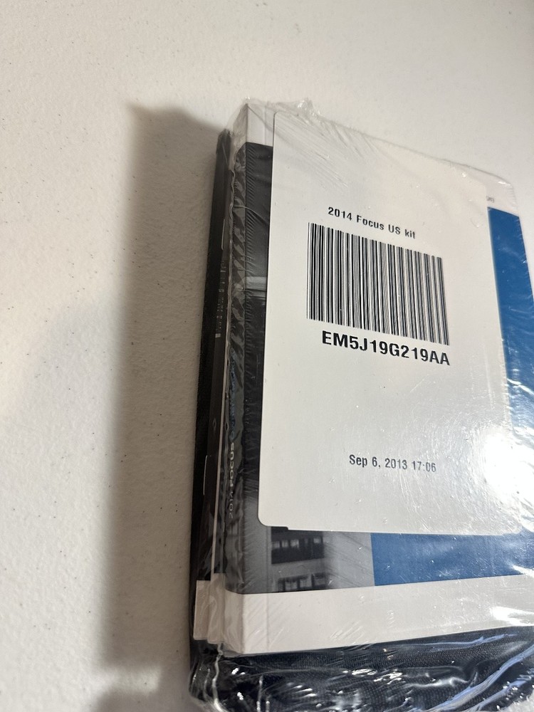 2014 Ford Focus Owner's Manual Set OEM