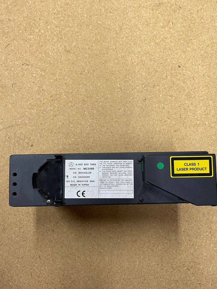 2000 Mercedes CLK 320 CD Changer Trunk