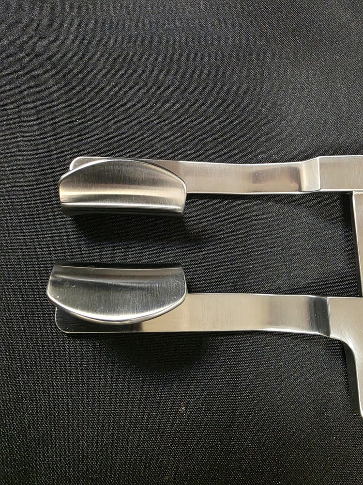 Jarit Cooley Sternal Retractor 300-260 (Refurbished)