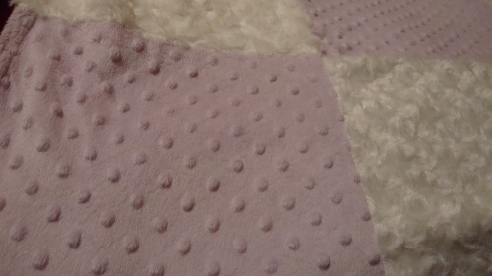 BLANKETS & BEYOND- White Purple Blanket Patchwork 32x32" Fluffy Soft Warm 287