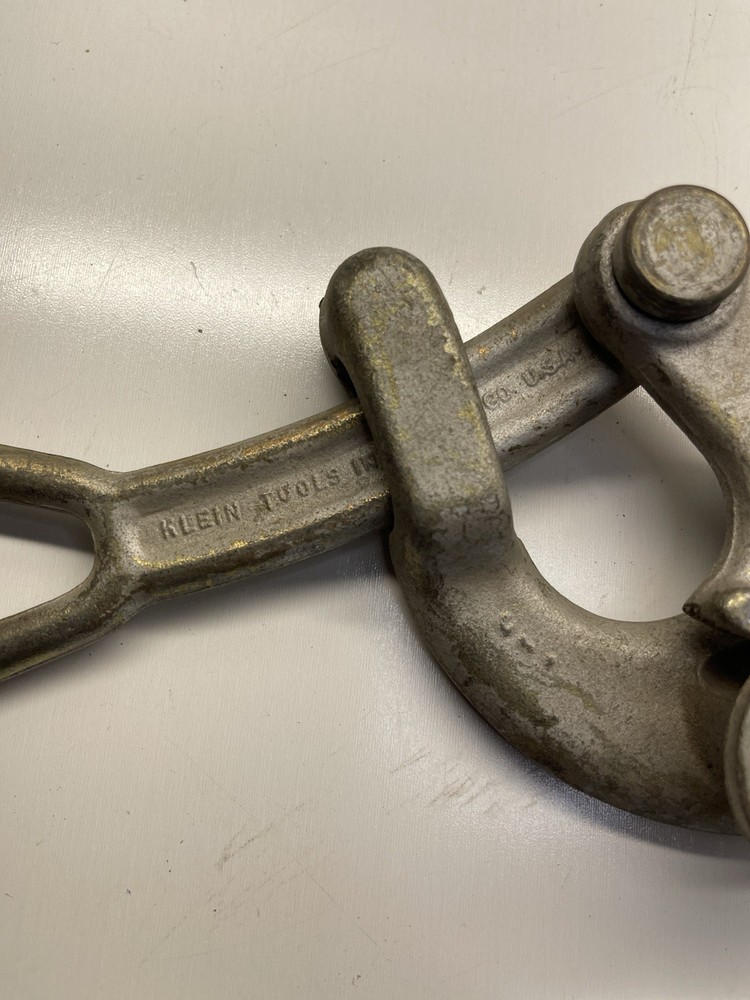(2) NICE - KLEIN TOOLS Haven Cable Pulling Grip 5000Lbs .125 -. 50 in 1604-20L