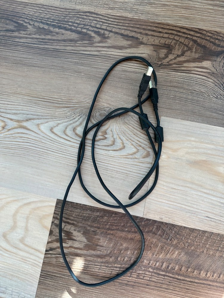 Lot Electronics Cables ~ Cords ~ Adapters