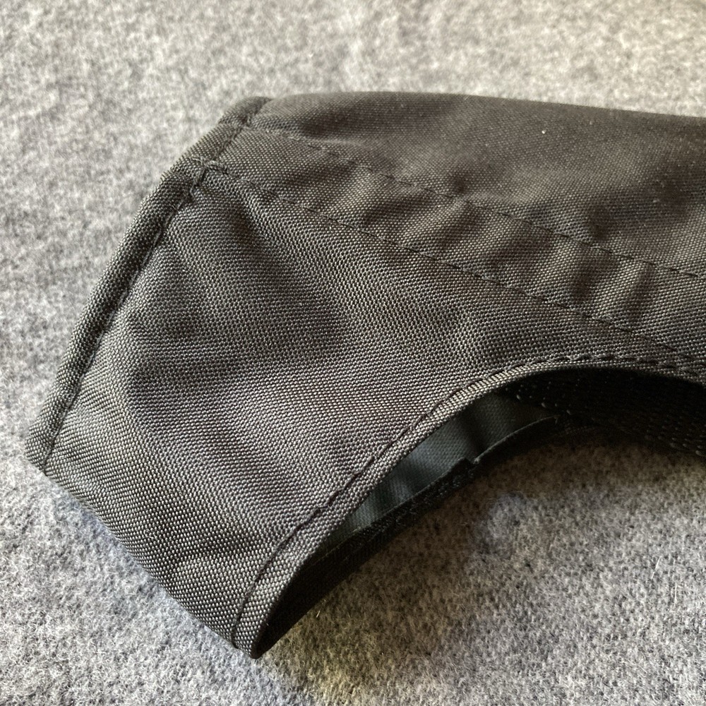 Four Paws Walk-About Quick-Fit Muzzle Nylon L for Large Breeds