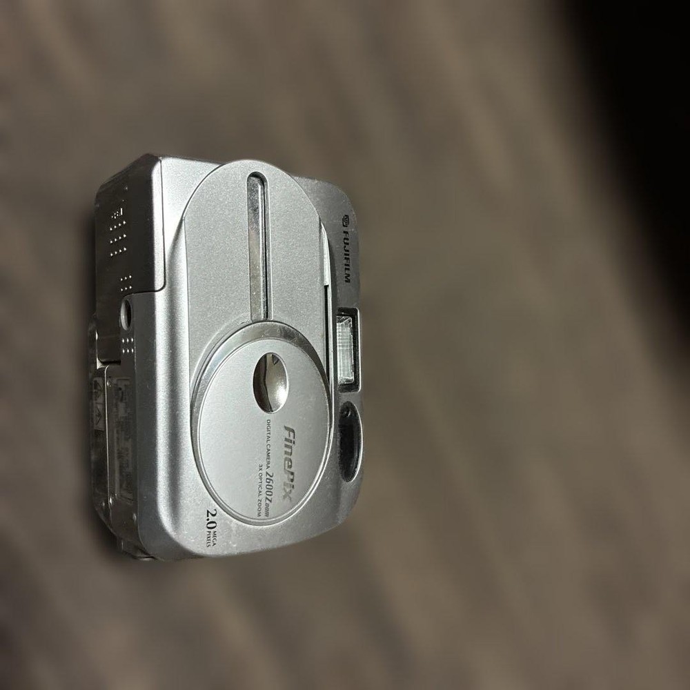 Fujifilm FinePix 2600Z Digital Camera