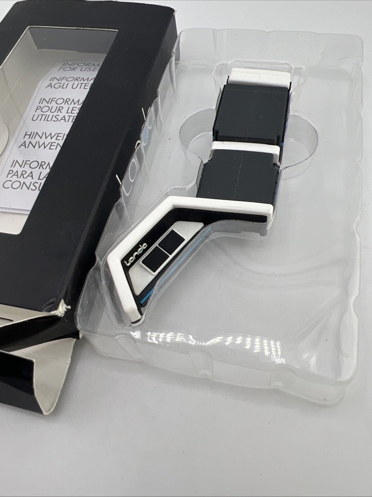 Landa USB Flash Drive 4GB New Open Box