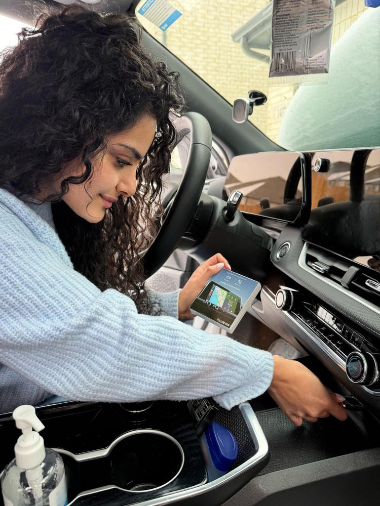 Drivio Wireless CarPlay Adapter for iPhone & Android | USB Small, Black