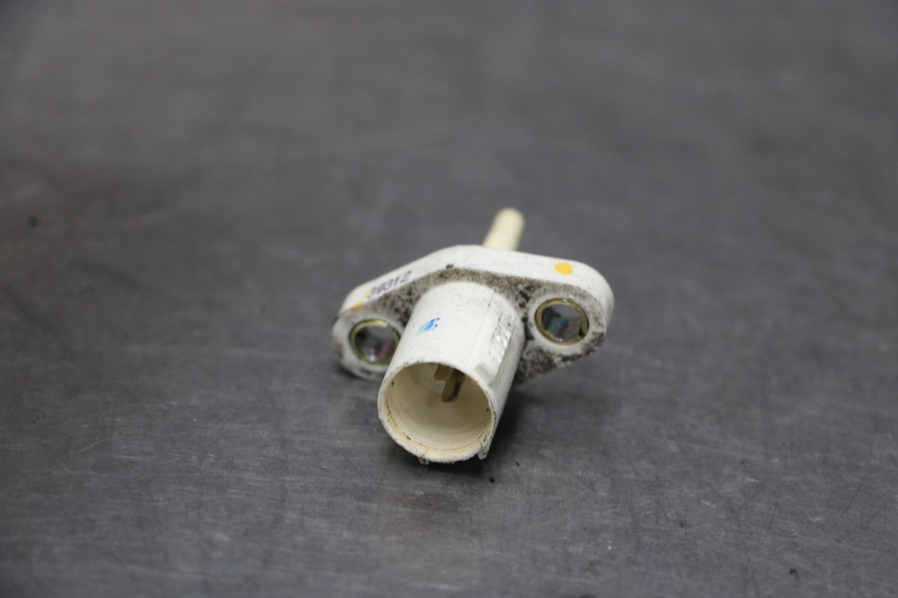 03-04 Honda 600RR Air Temperature Temp Sensor