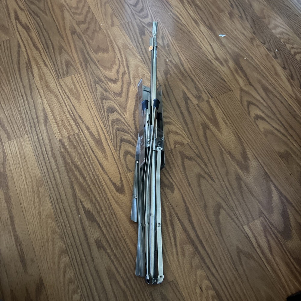 Infinity violin with case and stand - Needs to be stringed