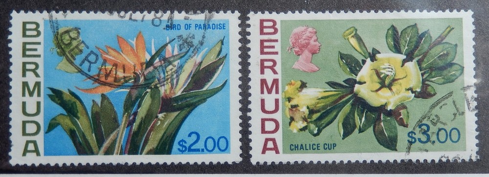 Bermuda Scott #323, 327, Used