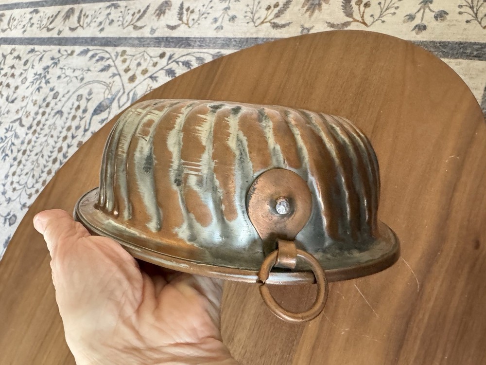 Antique Copper Tin Wall Hanger Mold