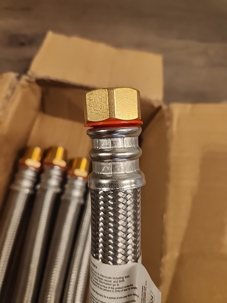 Lot Of 5 Everbilt 1000047-568 Water Heater Supply Line 3/4" Fip X 3/4" Mip X 18