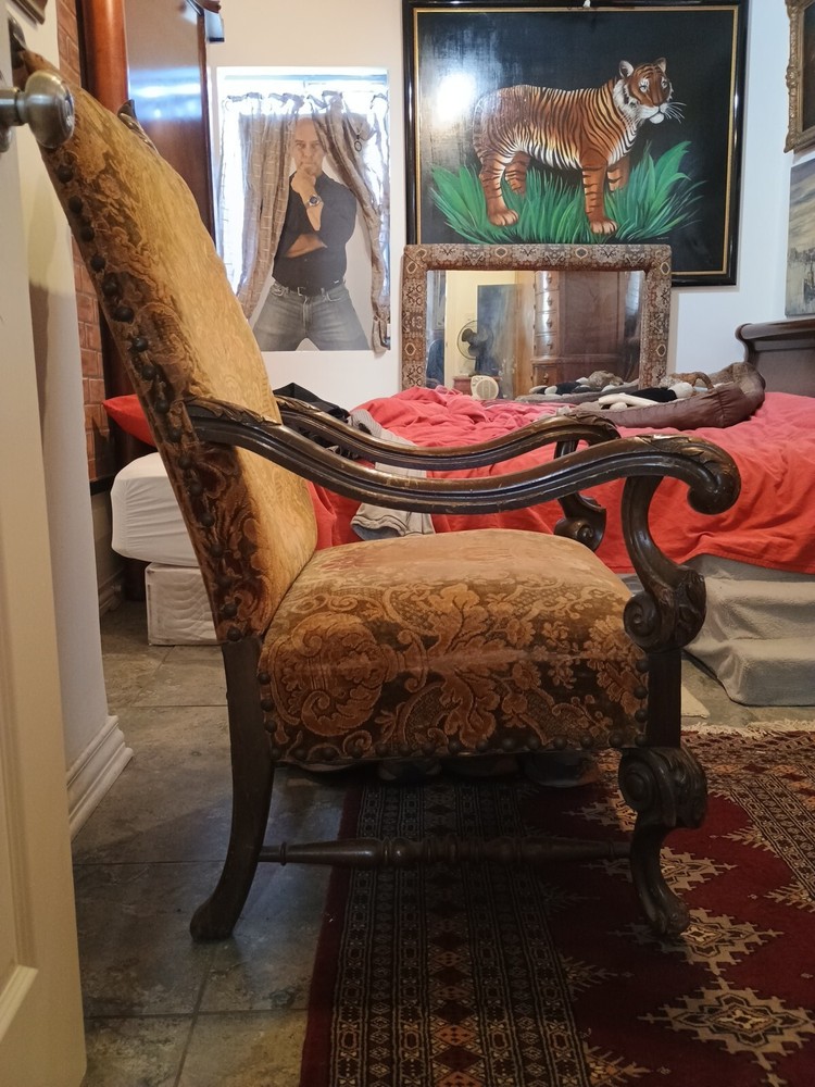 vintage chairs Throne Style 1900c