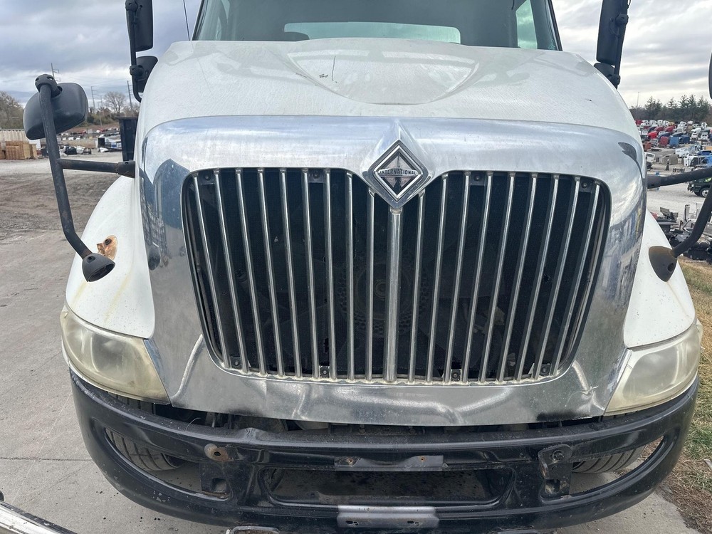 2002-2008 International 8600 Grille - Used