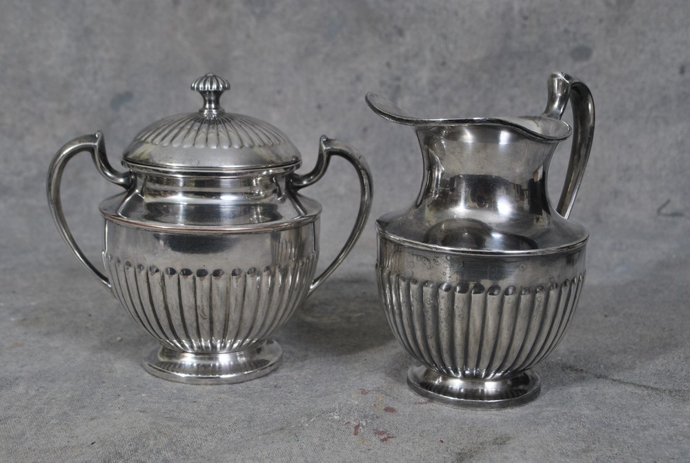 International Silver Co. Pattern 1152 Creamer and Sugar Serving Excellent