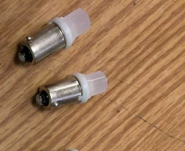 Vintage  Silvertone Model 6425 Radio  dial panel bulbs LED.
