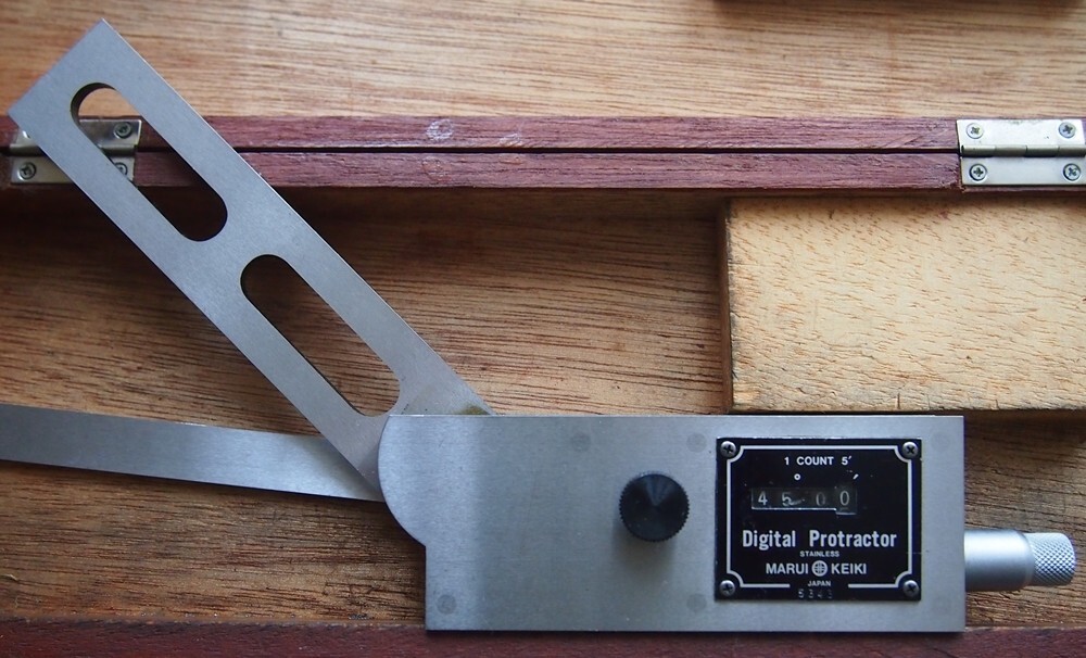 Marui Keiki Digital Protractor DP-601 1 DIV=5' Set