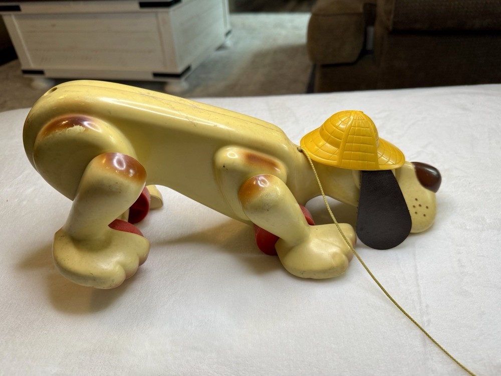 Vintage 1970s Hasbro Digger The Bloodhound Dog Sleuth Detective Pull String