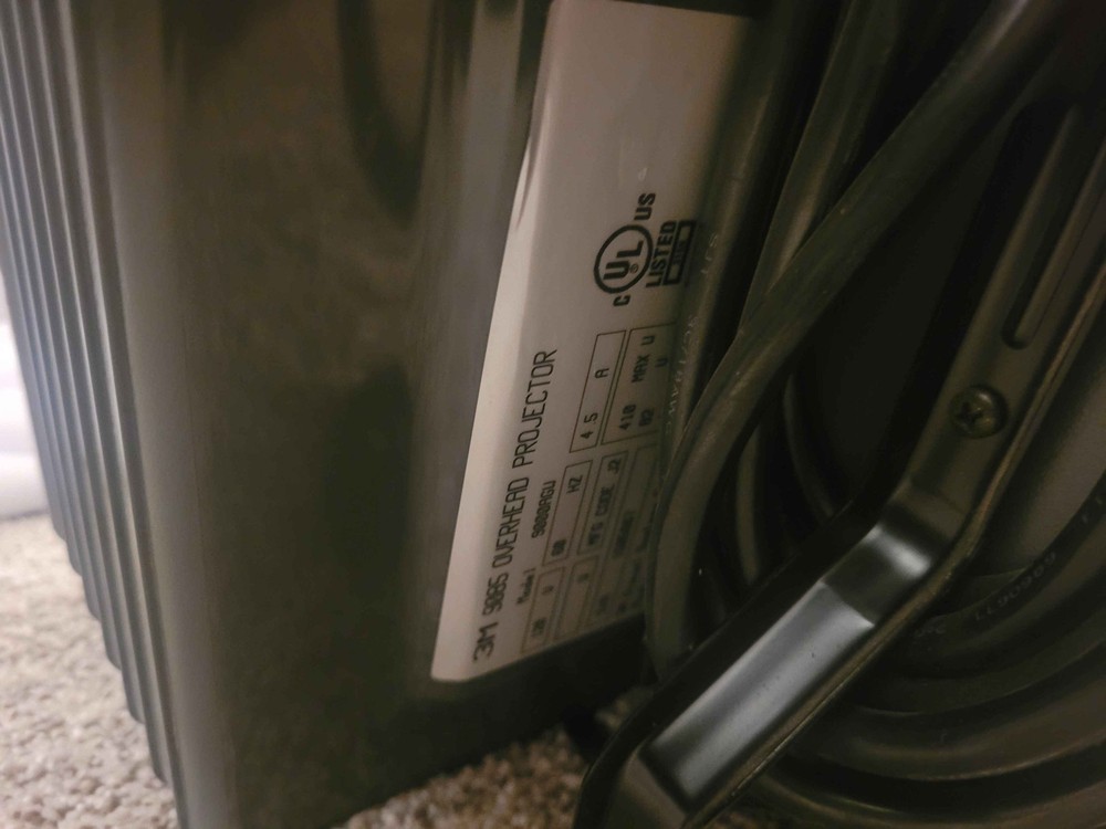 3M 9085 Overhead Transparency Projector