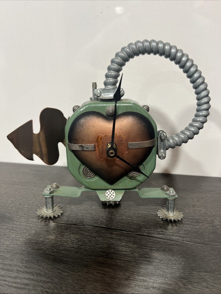 Steampunk Heart Clock *Doesnt Work*
