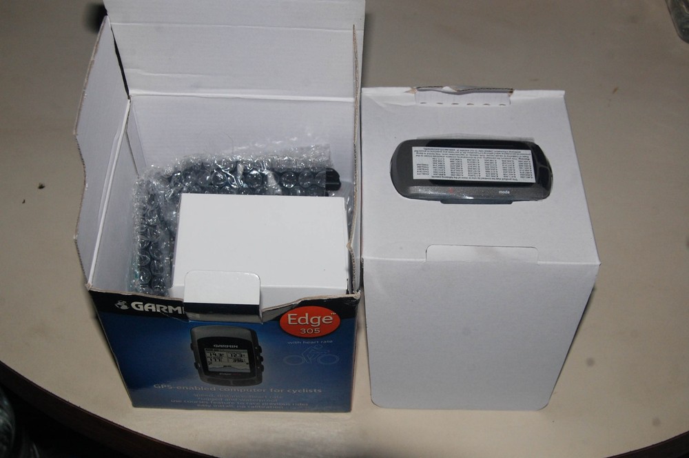 Garmin Edge 305 GPS enabled computer for cyclists NOS never used