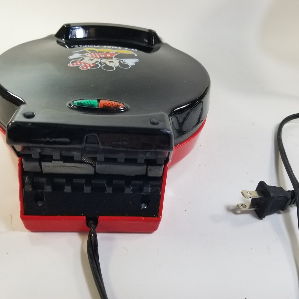 Disney Mickey Mouse Cake Pop Maker Waffle Iron