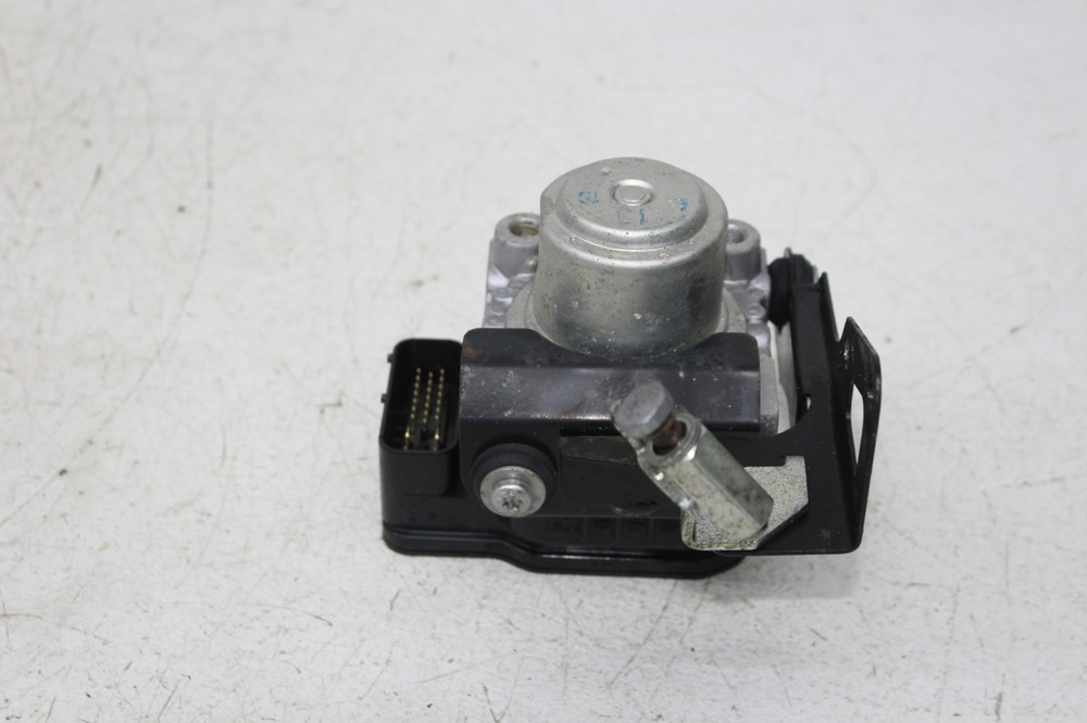05-12 TRIUMPH SPRINT 1050 GT 1050GT ABS PUMP UNIT MODULE