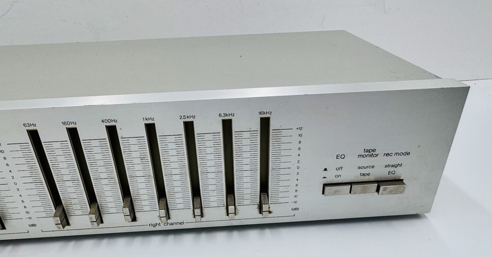 Technics SH-8025 Dual 7‑Band Stereo Graphic Equalizer Silver Face player