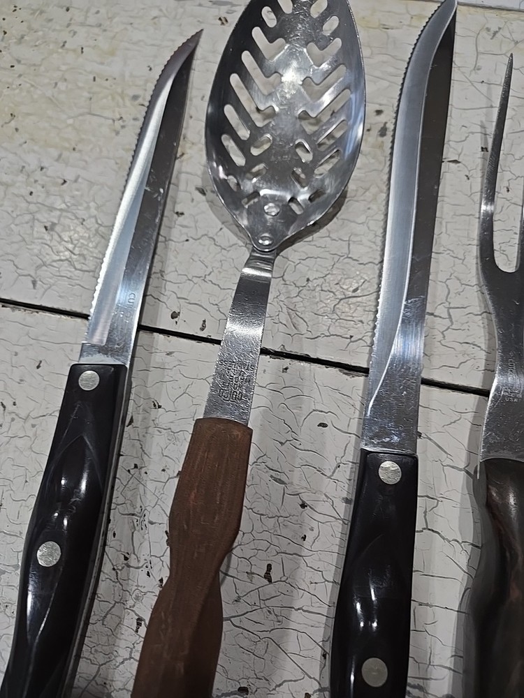 Cutco Knife Set (12) Used