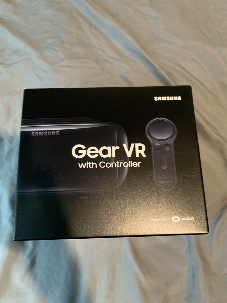 Samsung Gear VR with controller