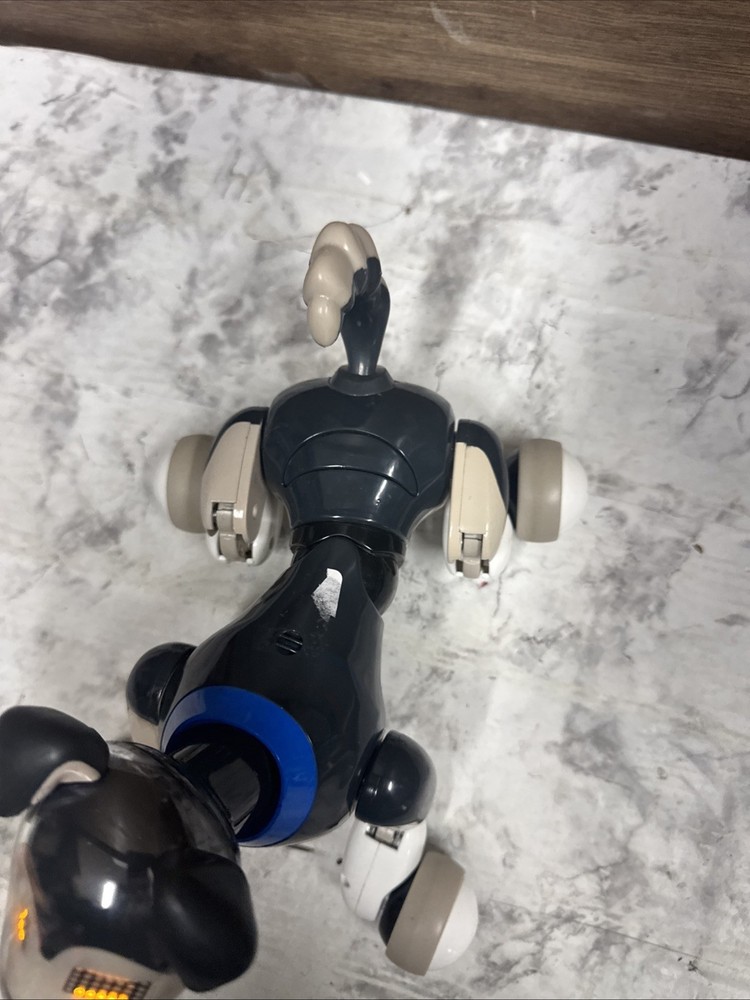 Zoomer Interactive Dog Shadow