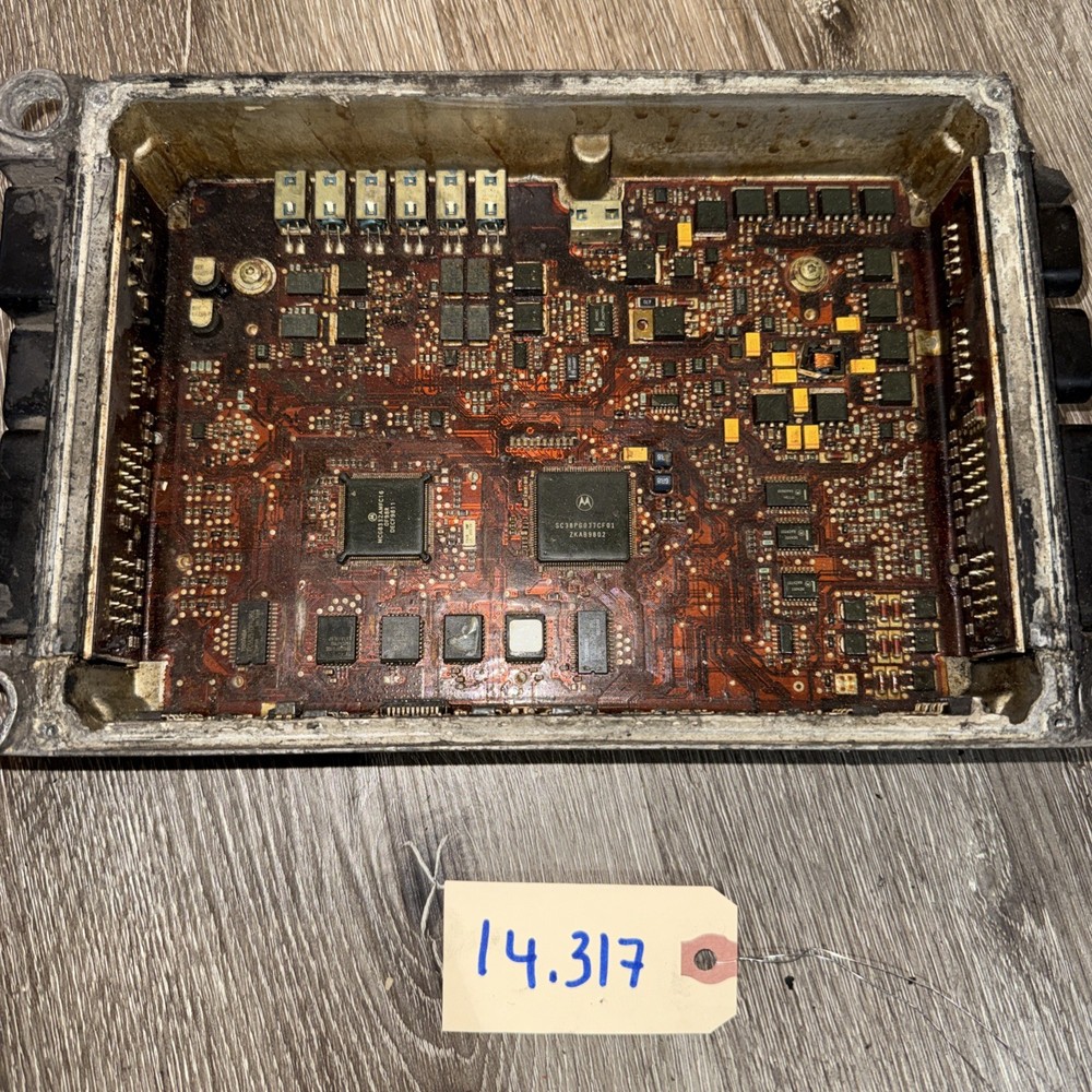 DETROIT DDEC III ENGINE CONTROL MODULE Missing P/N ( Core And Broken )